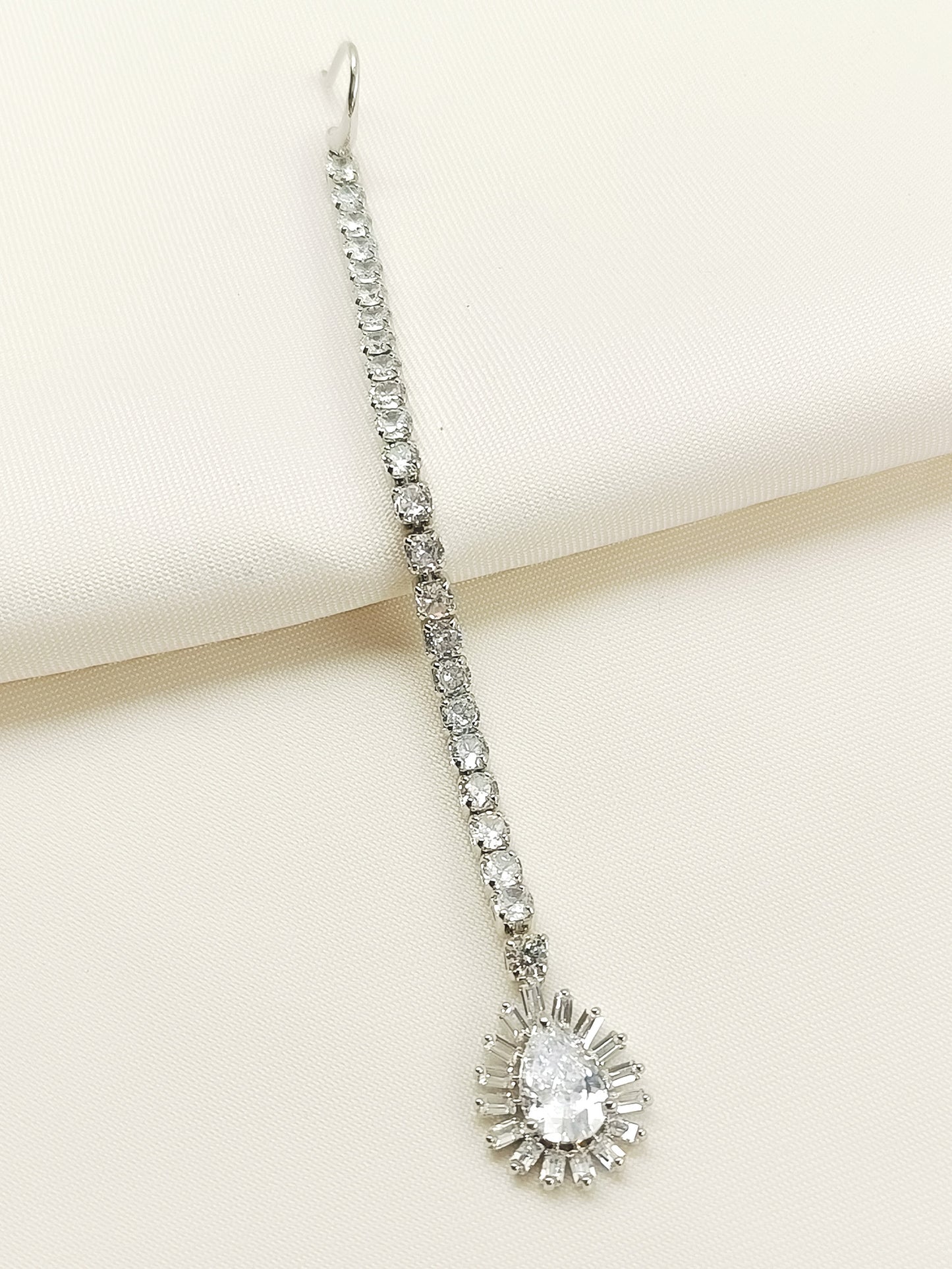 Kishwar White American Diamond Teeka