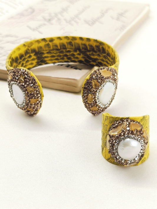 Riviera Yellow Western Bracelet With Finger Ring