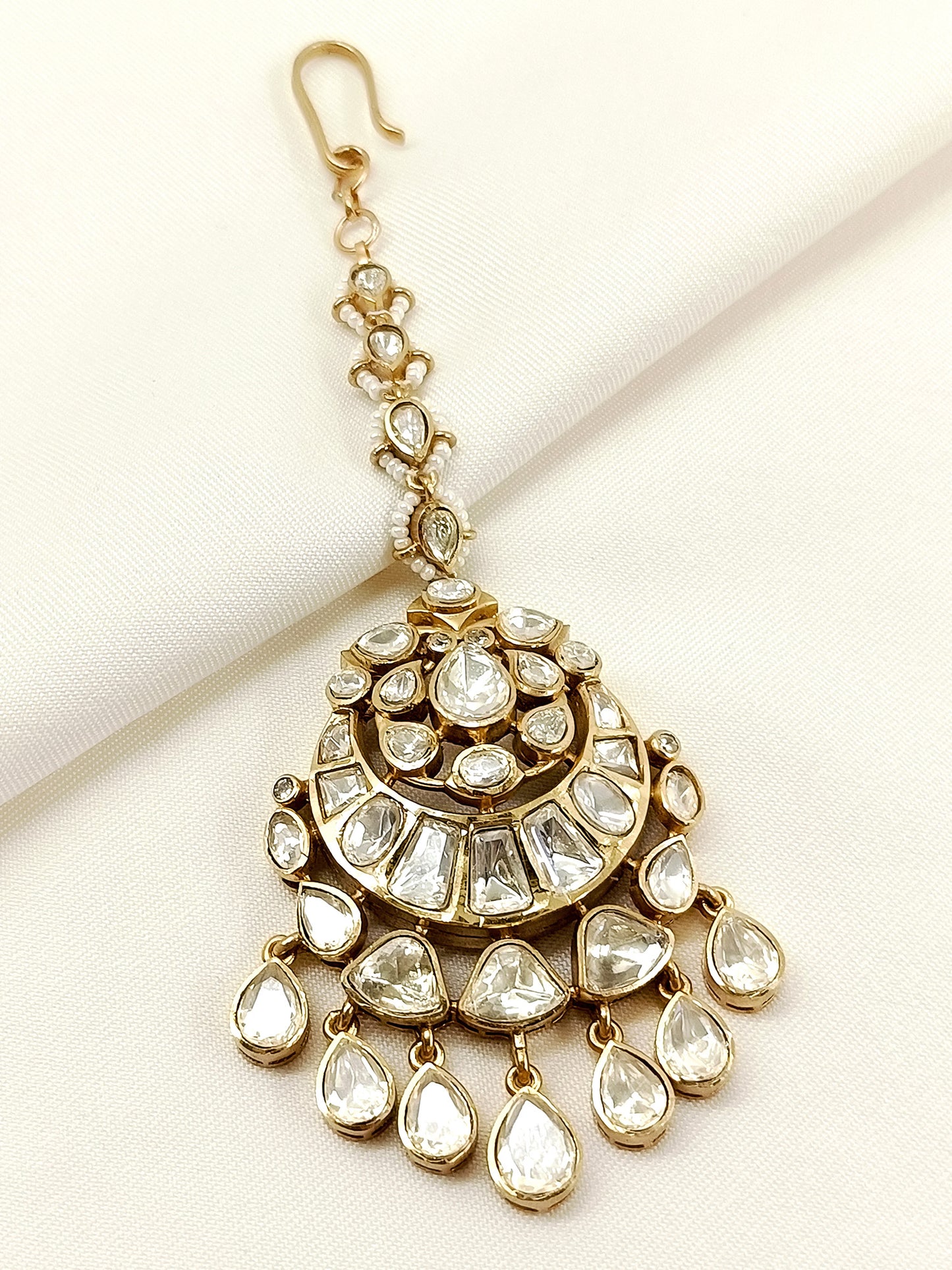 Bhairvi White Kundan Teeka