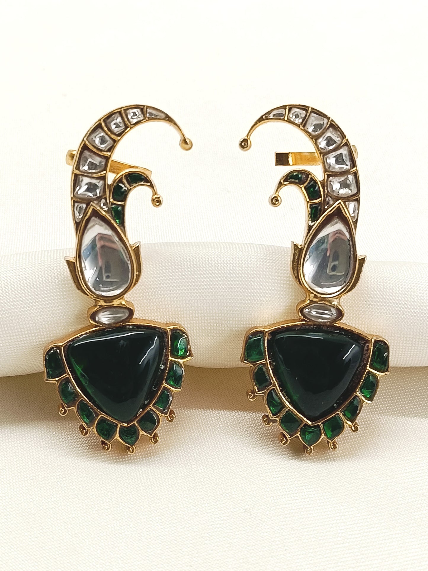 Falgun Green Men's Earcuff