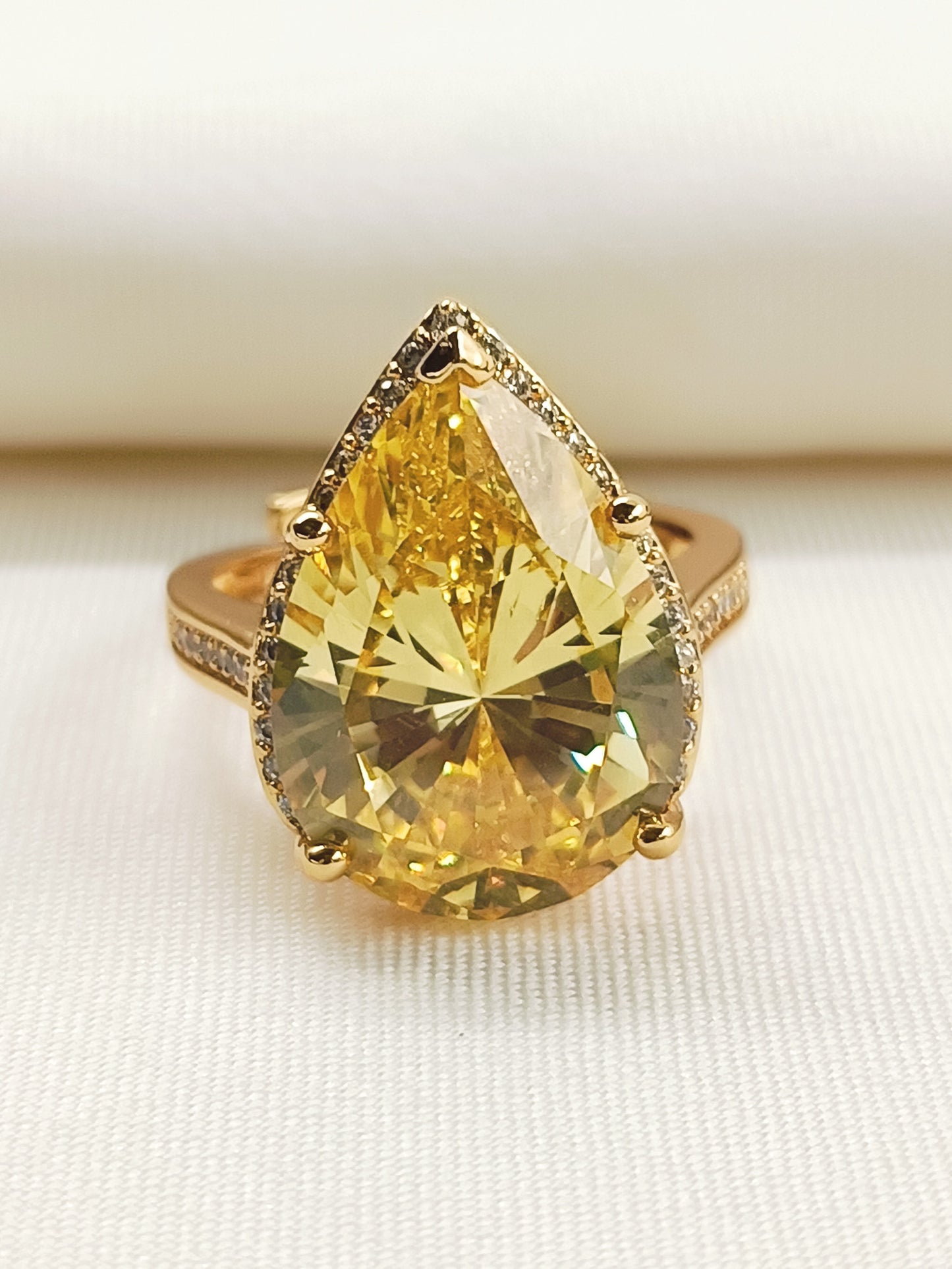 Kimora Yellow American Diamond Finger Ring