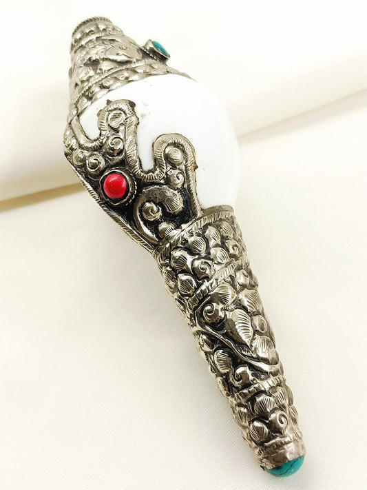 Mridwal Silver Tibetan-Style Carved Shankh