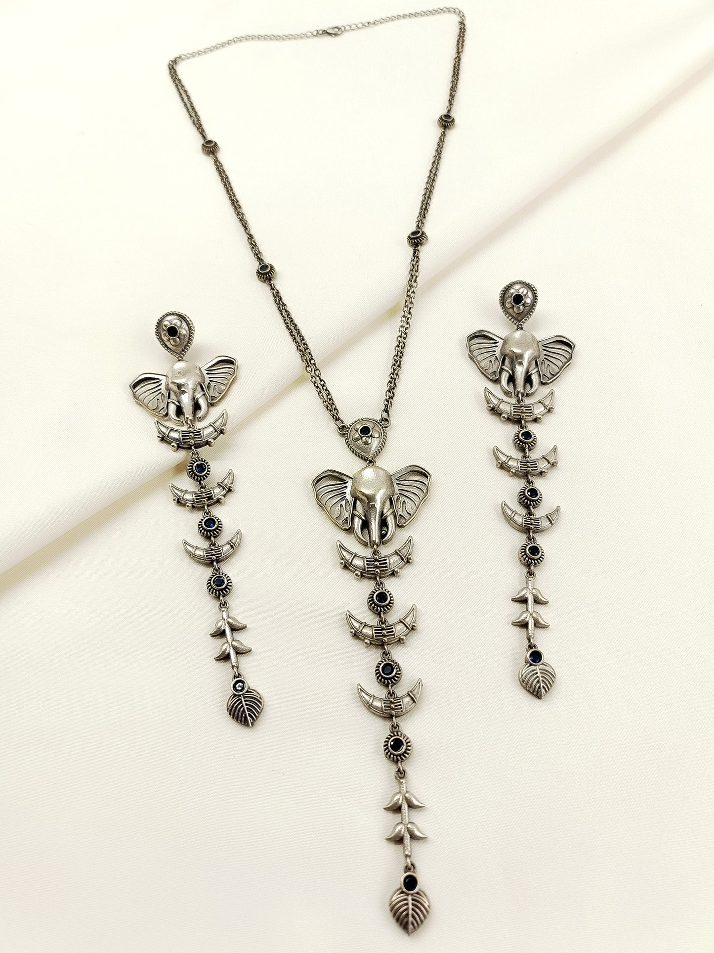 Rubi Blue Oxidized Pendant Set