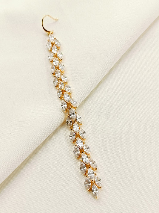 Aakriti White American Diamond Teeka