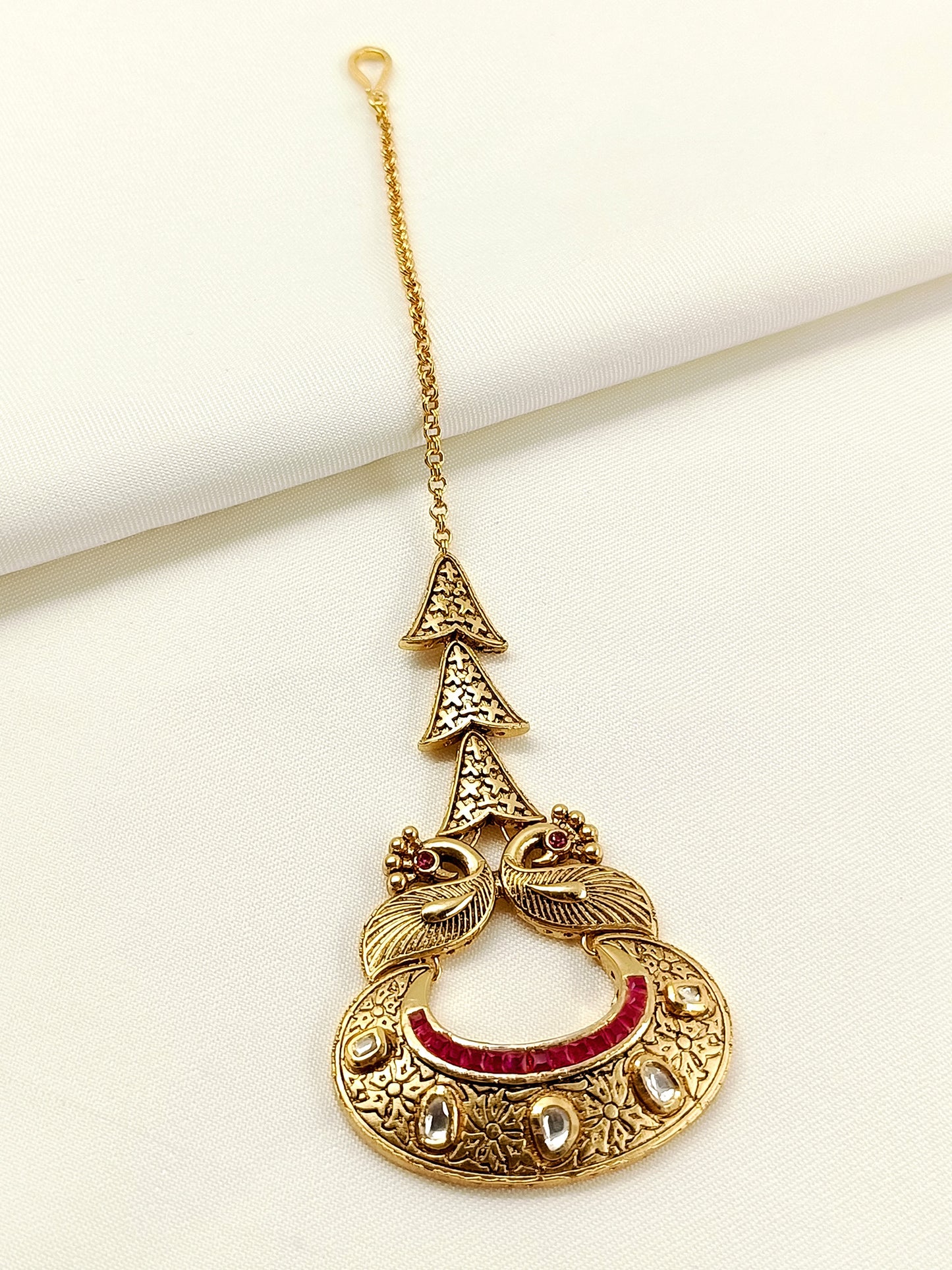 Sai Ruby Kundan Teeka