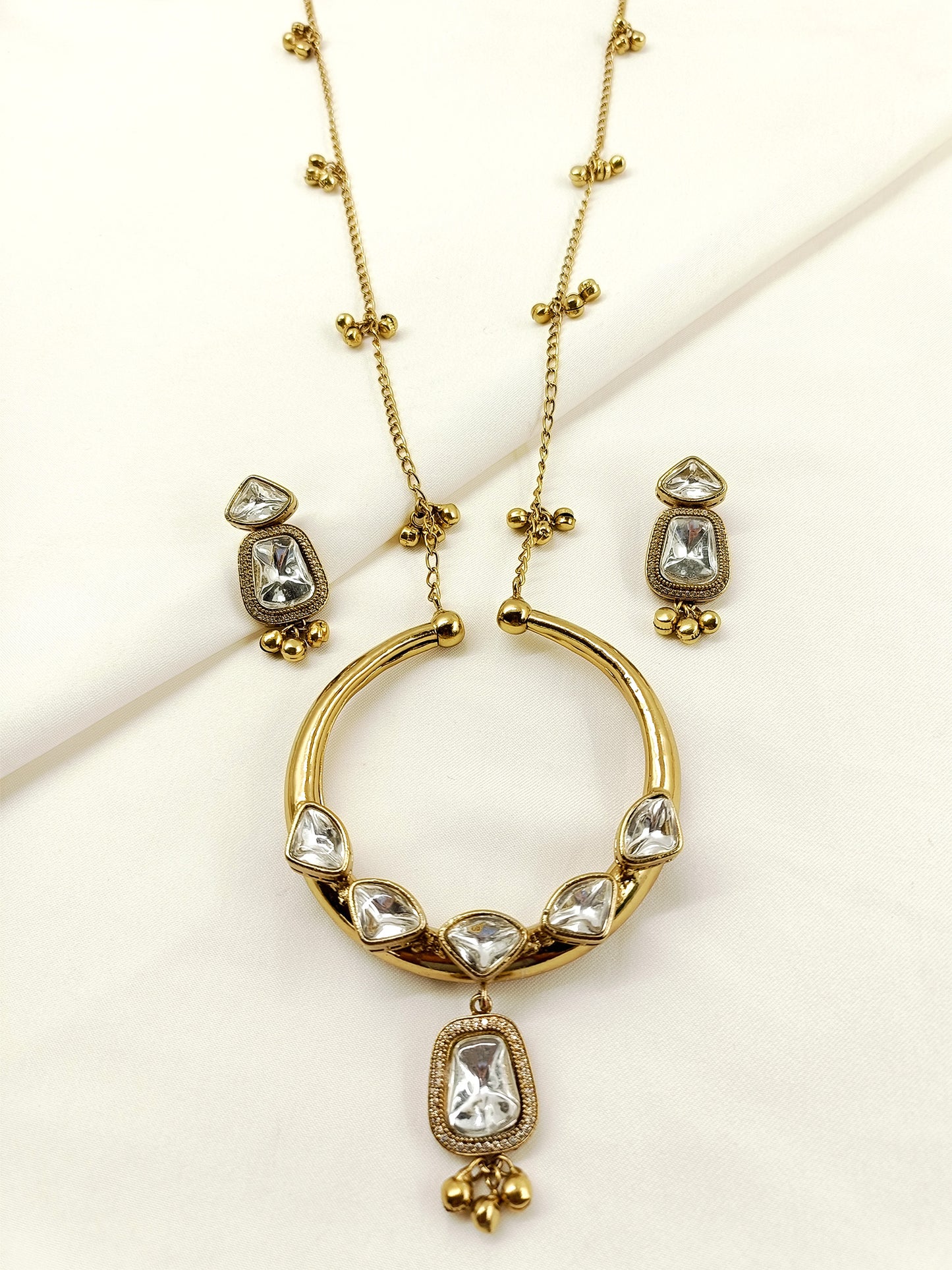 Zai Antique Gold Oxidized Hasli-Styled Pendant Set