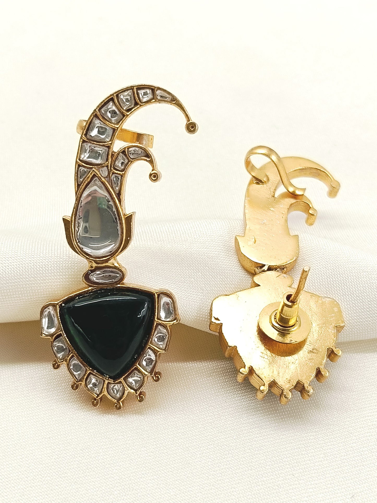 Shubodh Green Men's Earcuff