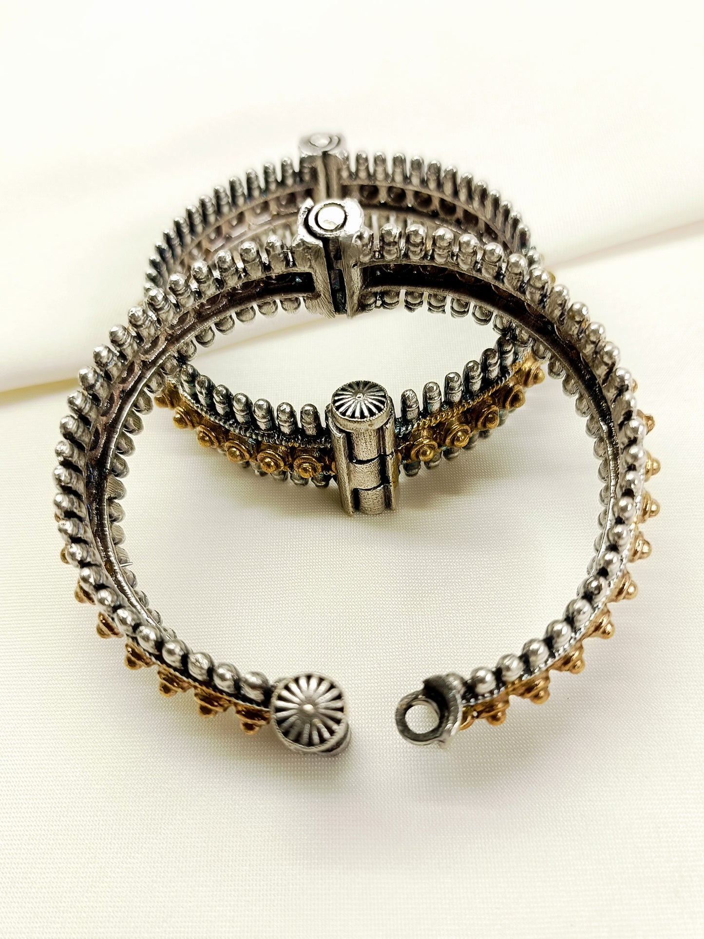 Punarvi Dual Tone Oxidized Bangles