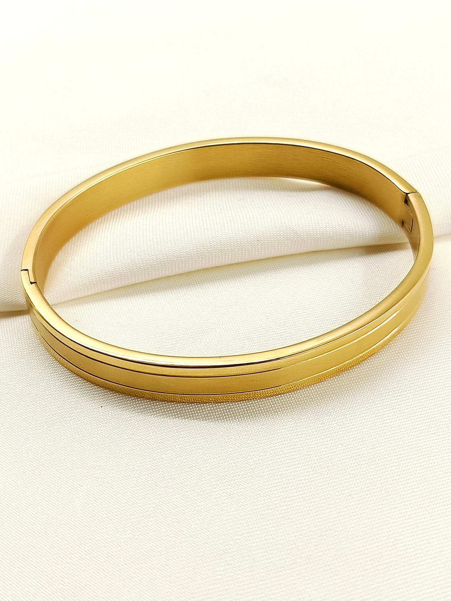Amrit Golden Men's Bracelet