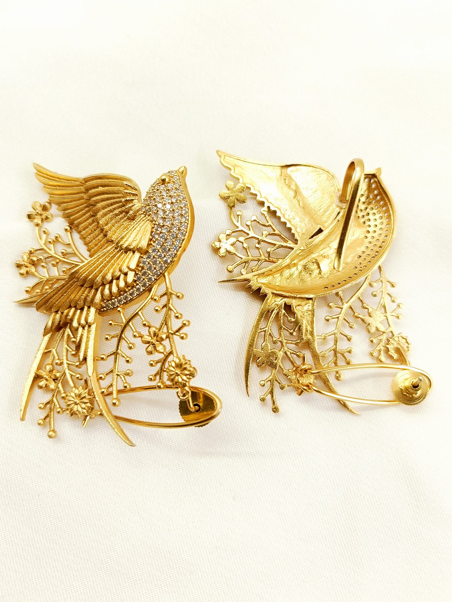 Layla Boutique Golden Bird Ear Cuff