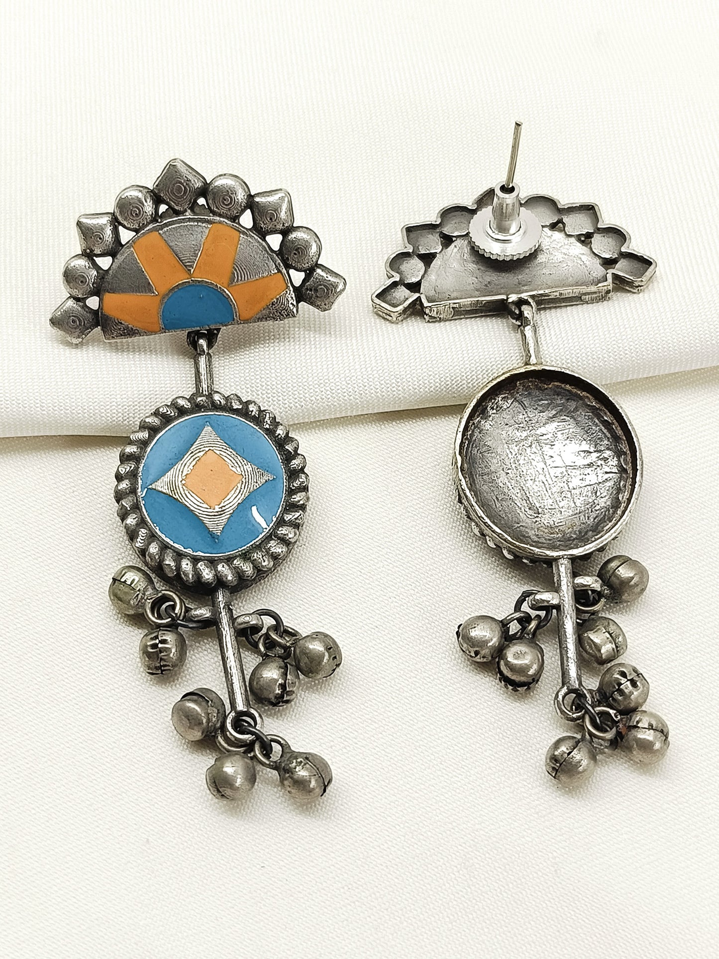 Vrndavanesvari Y&G Oxidized Earring