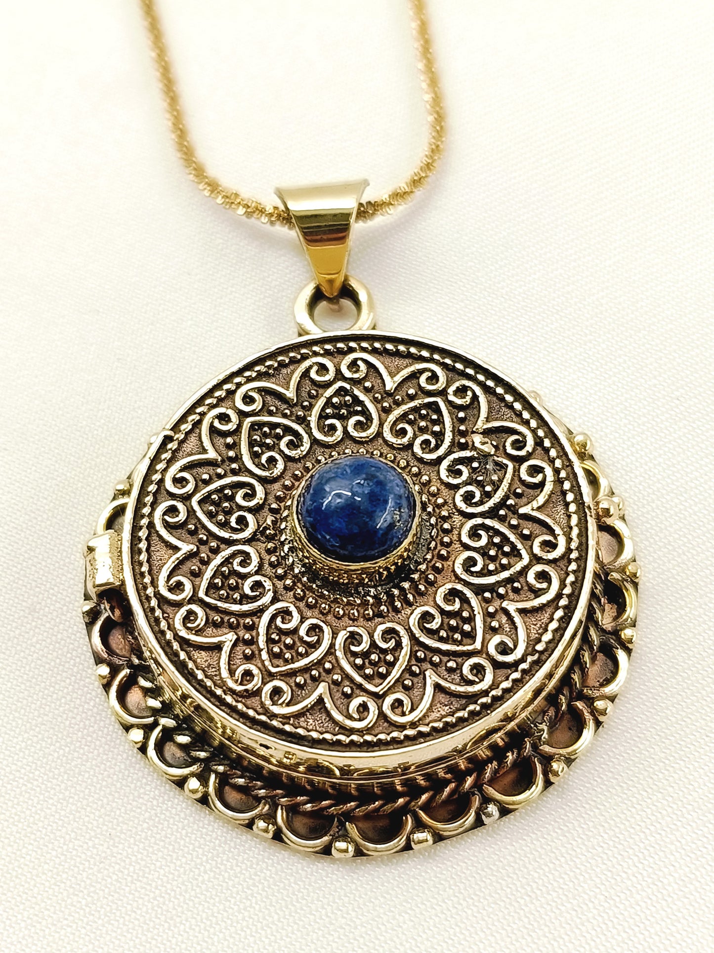 Chetan Golden Men's Neckpiece