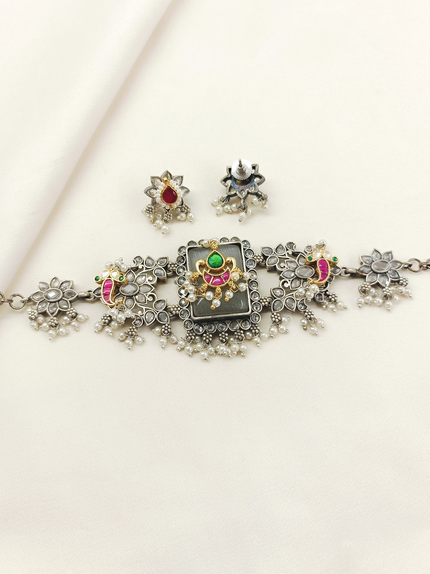 Ishmita Grey Oxidized Choker Set