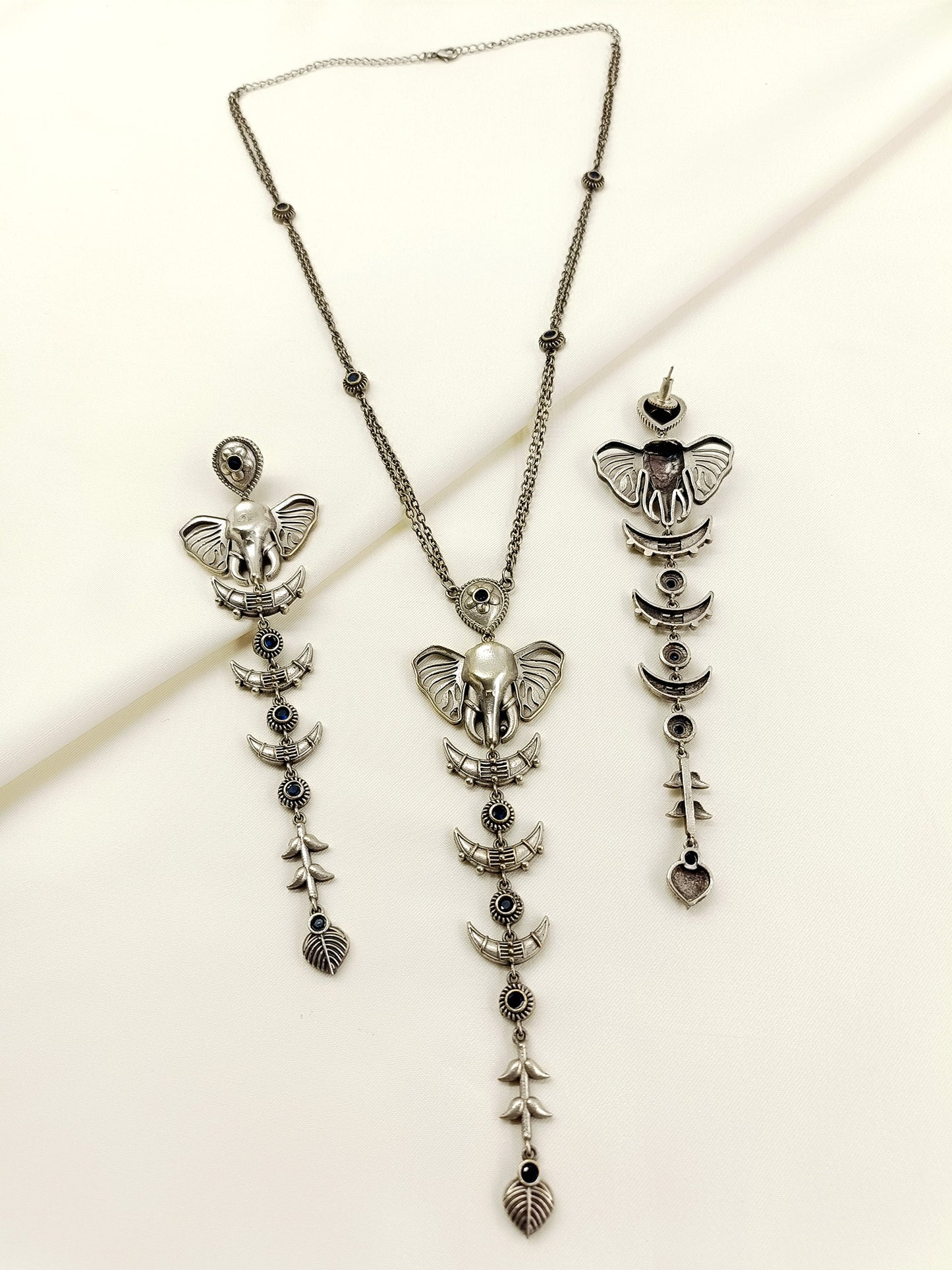 Rubi Blue Oxidized Pendant Set