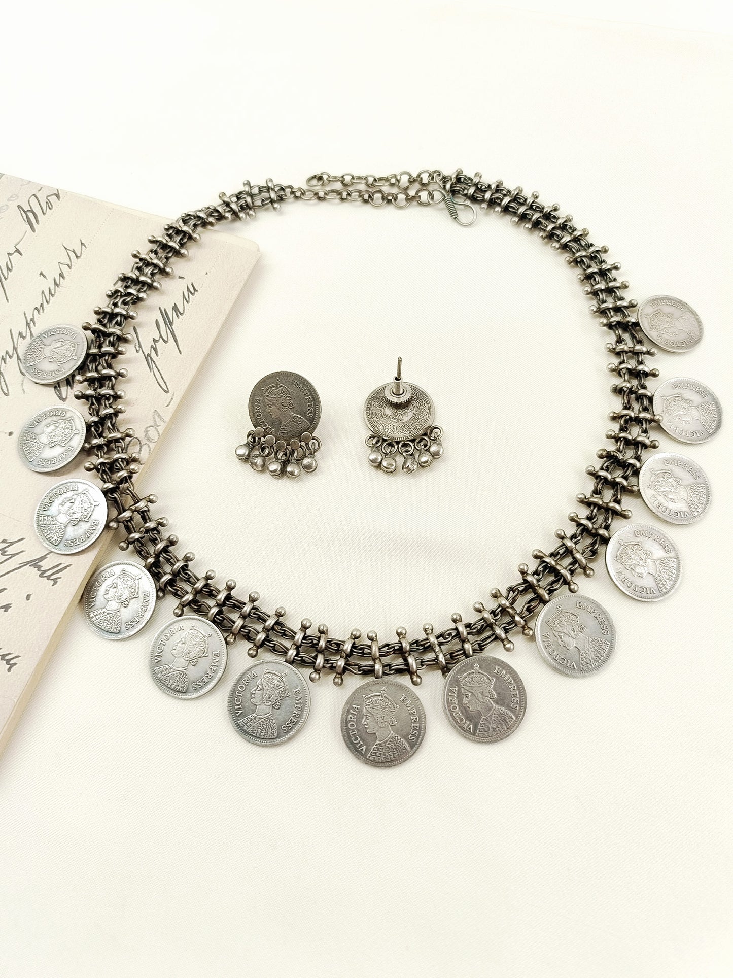 Fizra Plain Oxidized Coin Choker Set