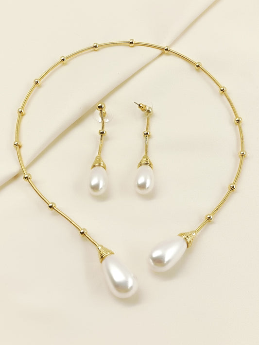 Pankriti White Pearl Western Necklace Set