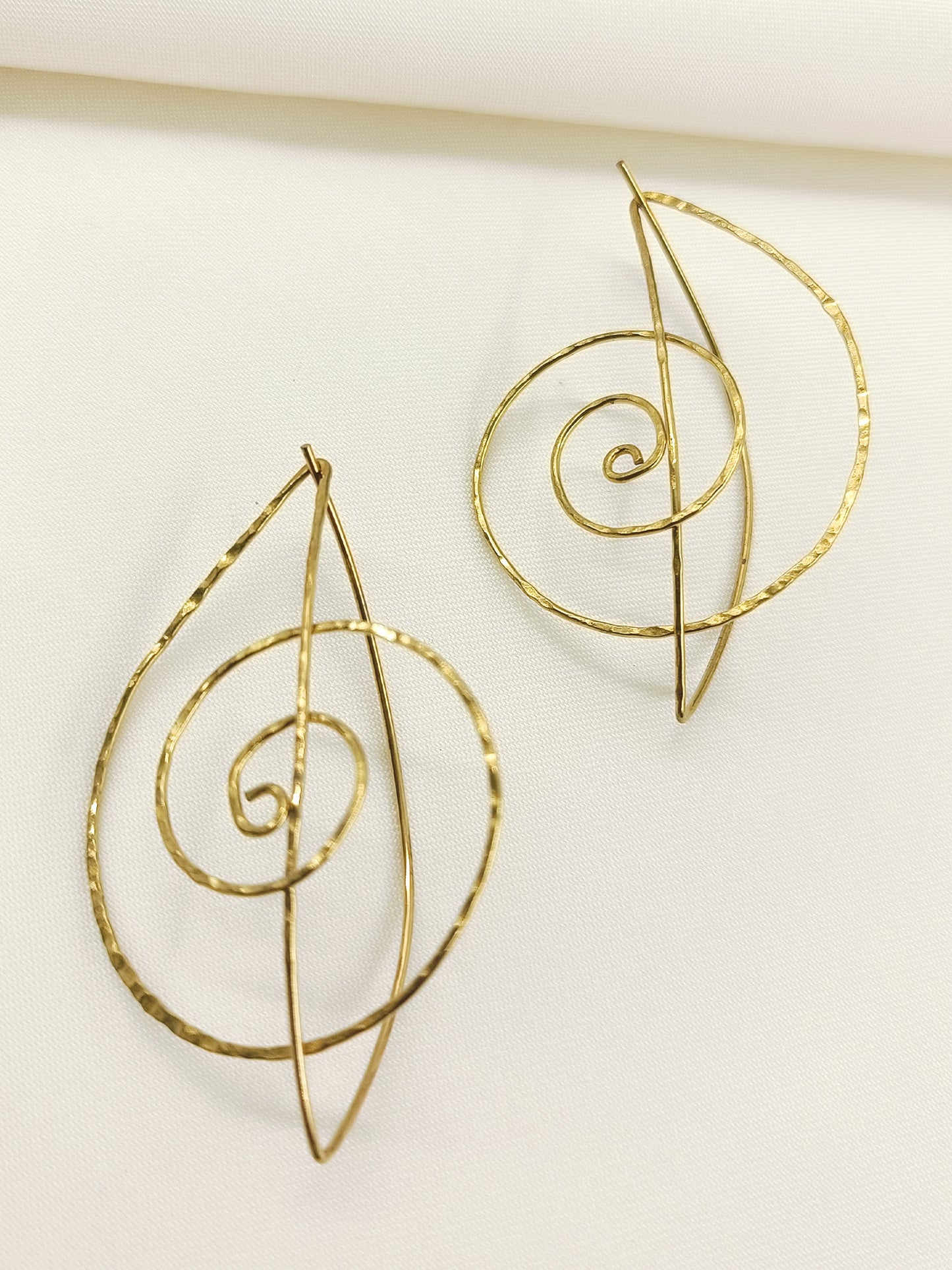 Nimare Golden Men's Earrings