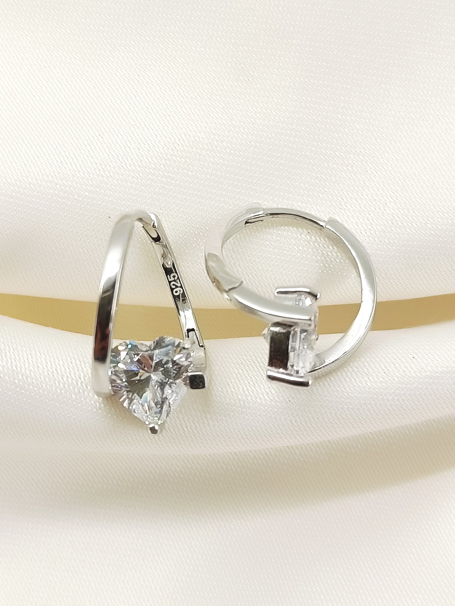 Sanjana White 92.5 Silver American Diamond Bali