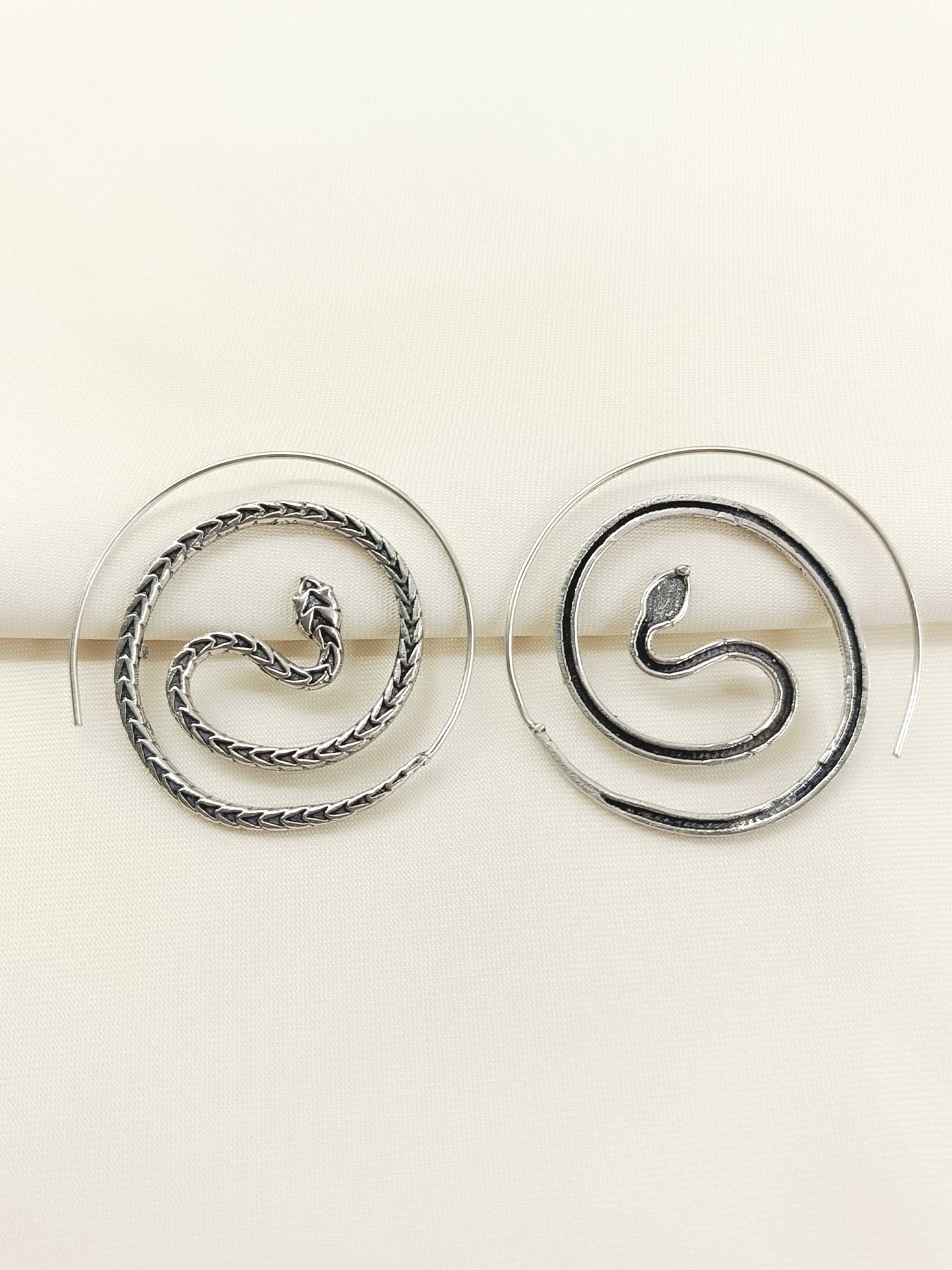 Ragvi Silver Men's Earrings