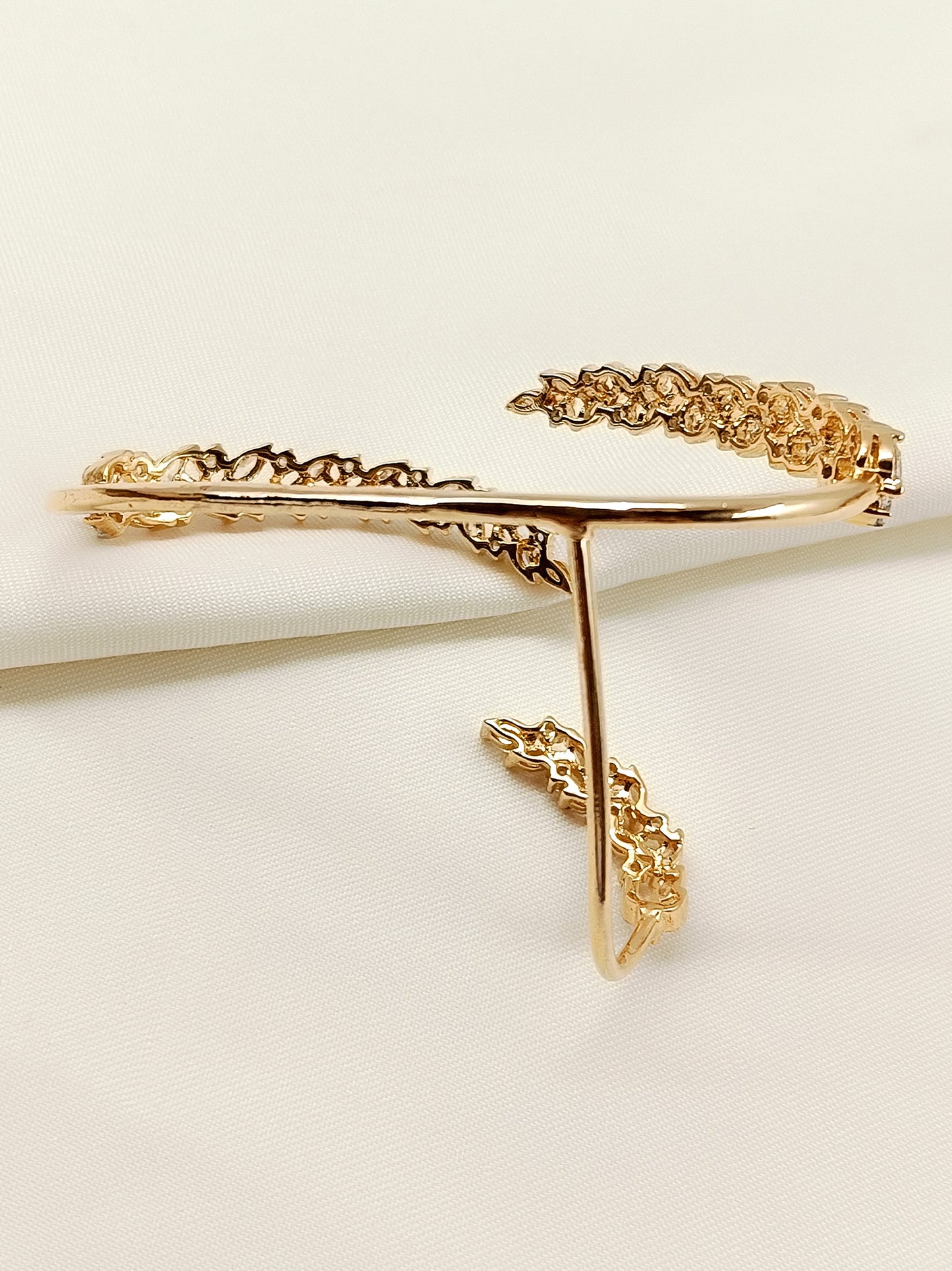 Omaja White American Diamond Palm Bracelet