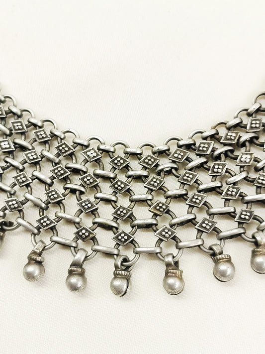 Trayi Plain Oxidized Neckpiece