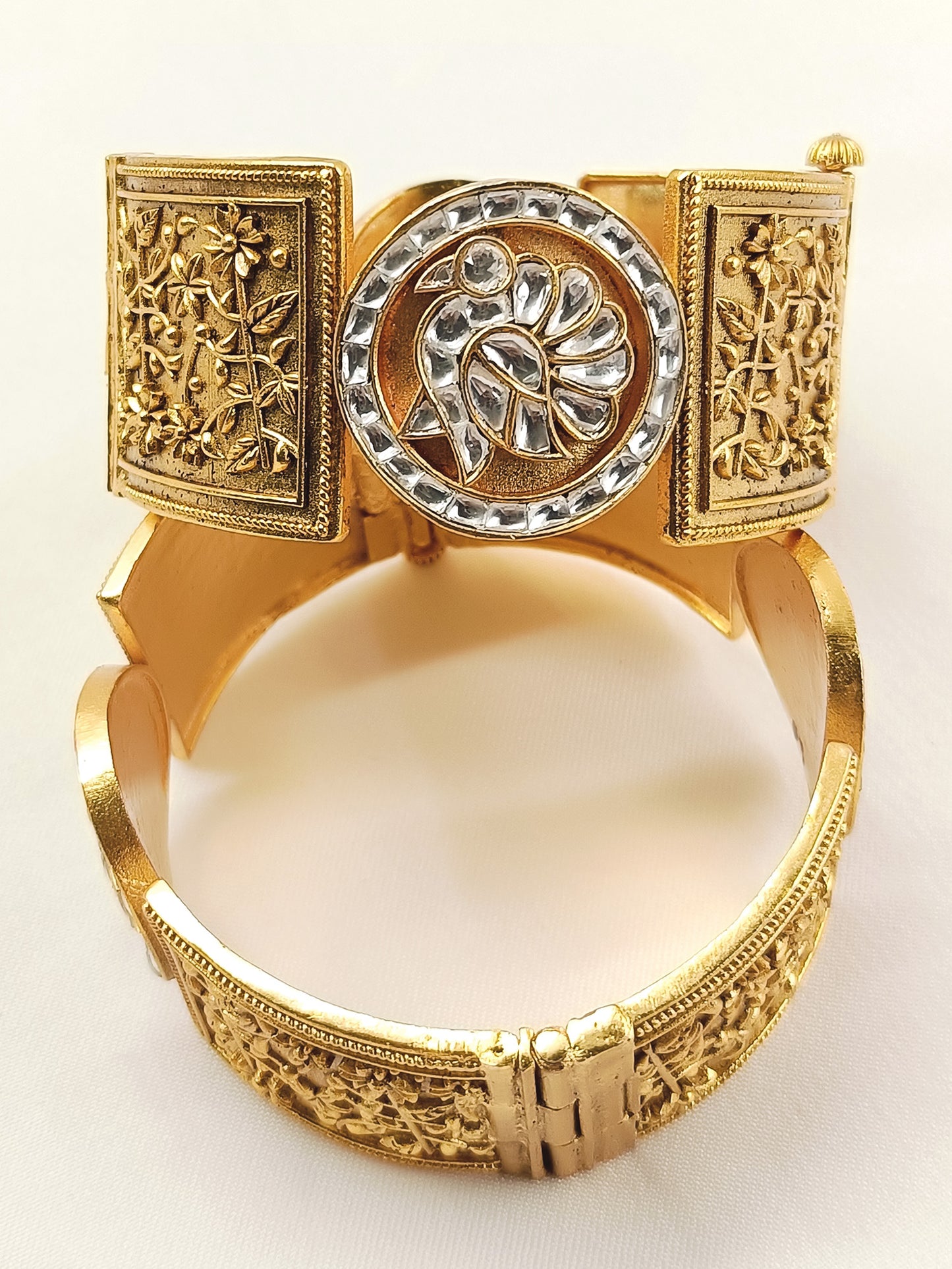 Rashi White Kundan Kada Pair