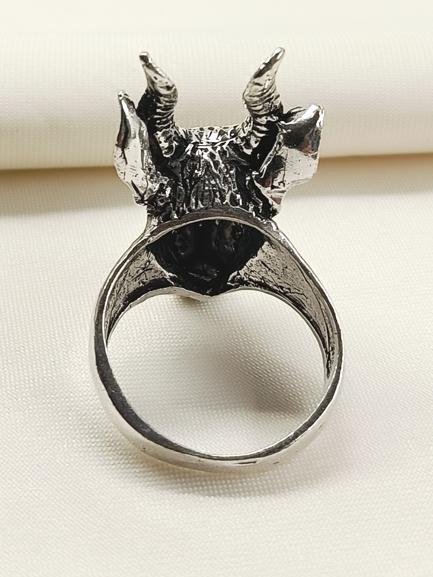 Sabeen Silver Men's Finger Ring