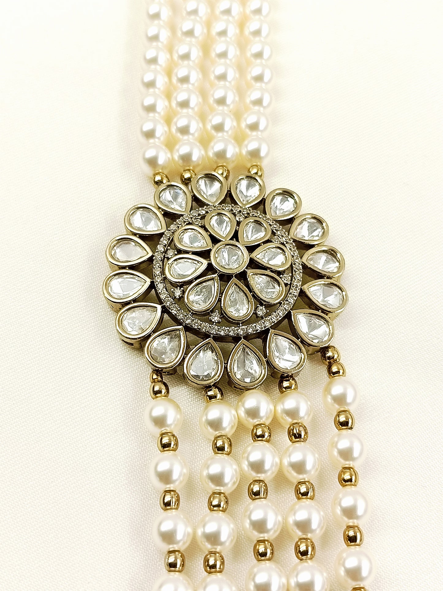 Dinesh White Kundan Groom Neckpiece