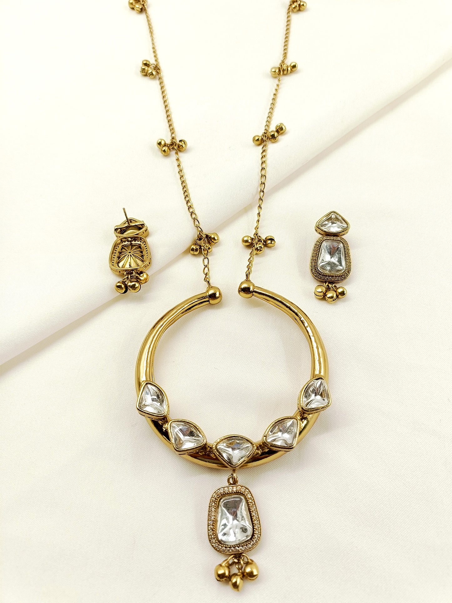 Zai Antique Gold Oxidized Hasli-Styled Pendant Set