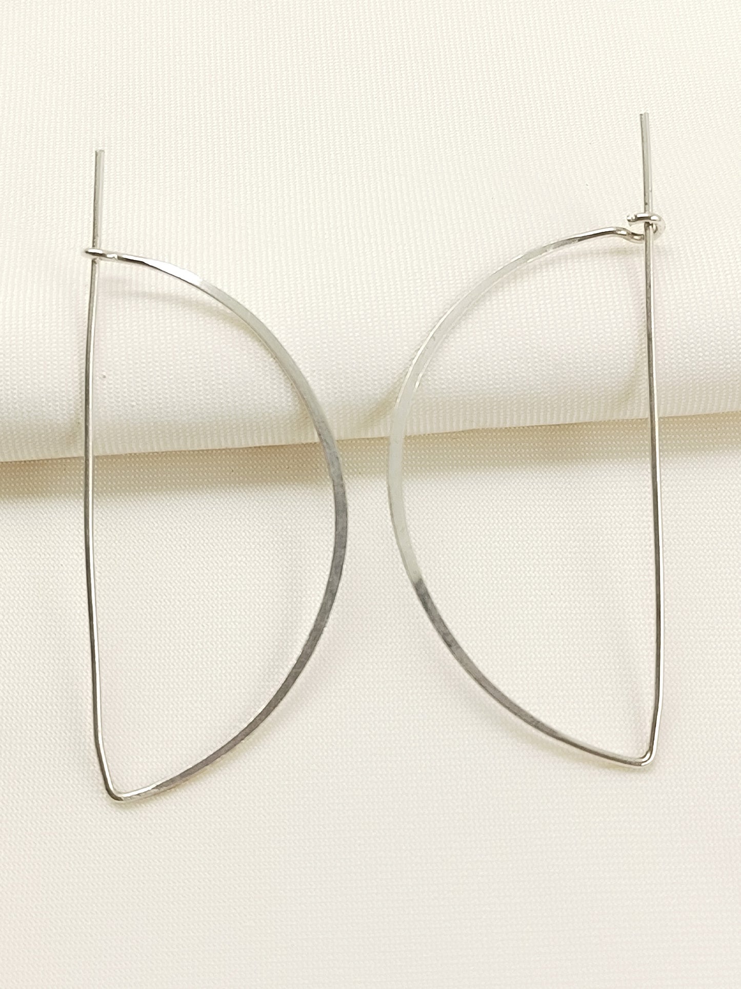 Sargun Silver Men's Earrings