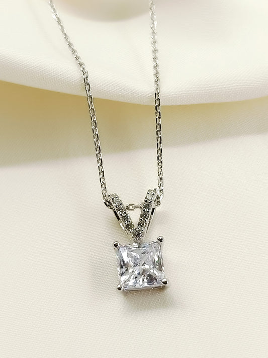 Esti 92.5 Silver Swarovski Stone Pendal