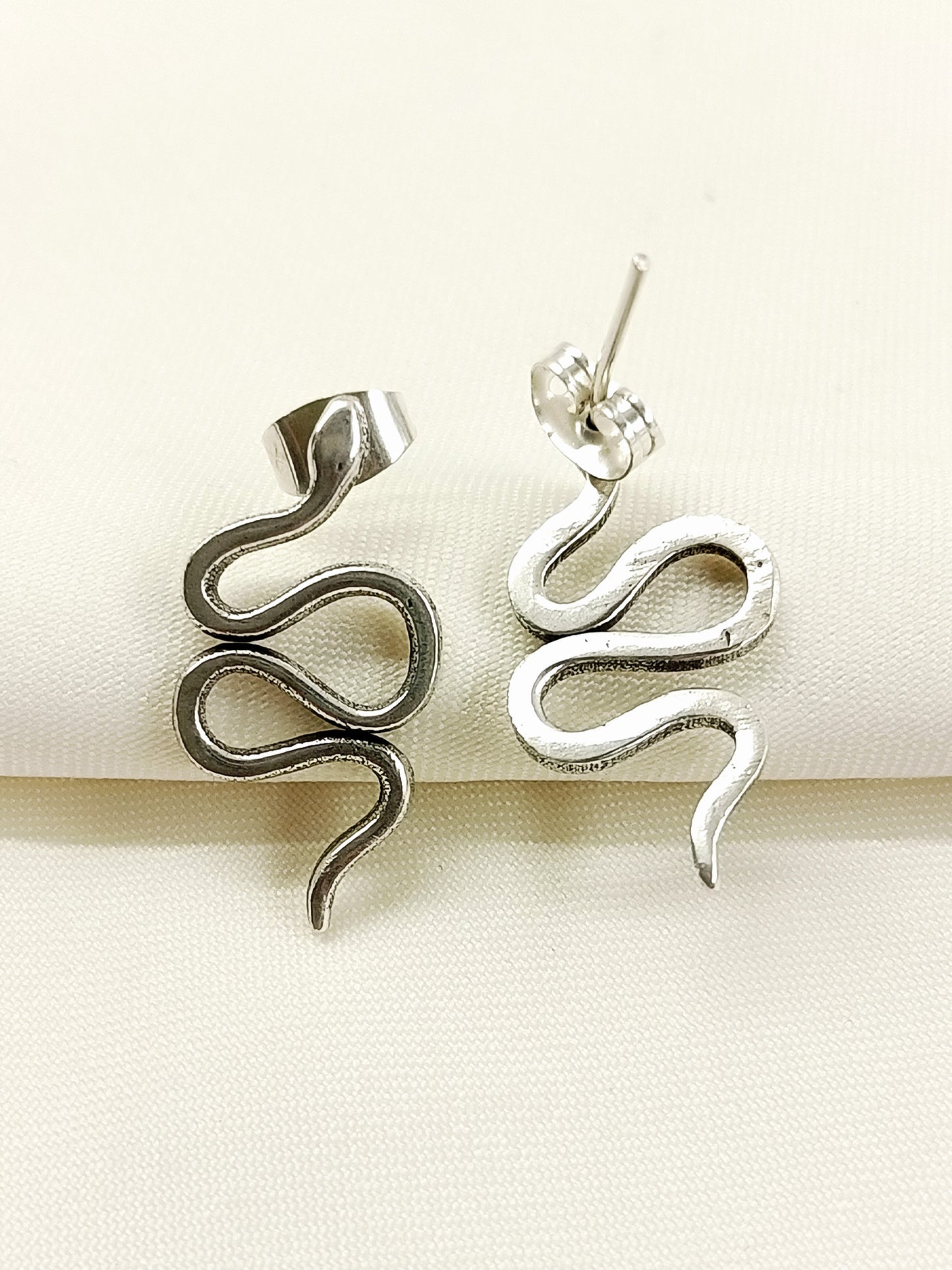 Manish Silver Snake Men's Earring
