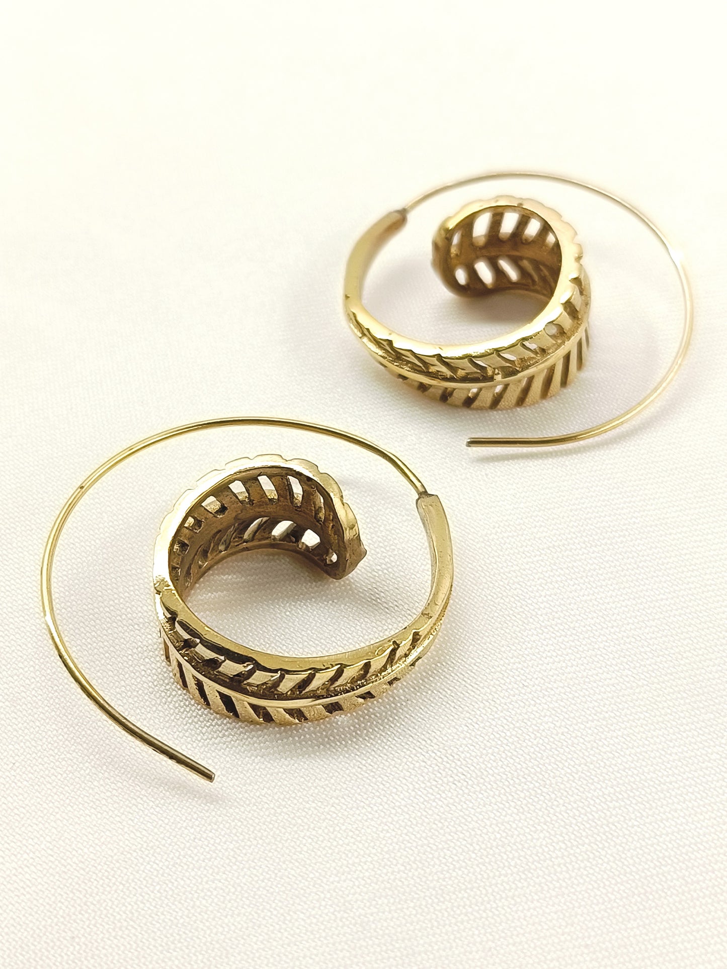 Rukhsaar Golden Men's Earrings