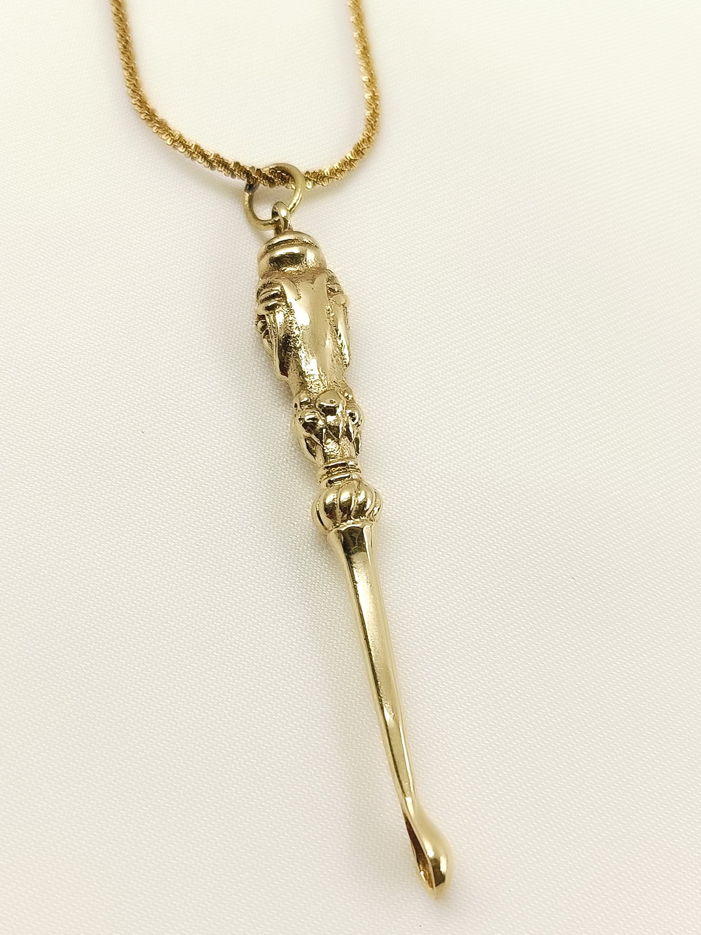 Ayaan Golden Men's Neckpiece