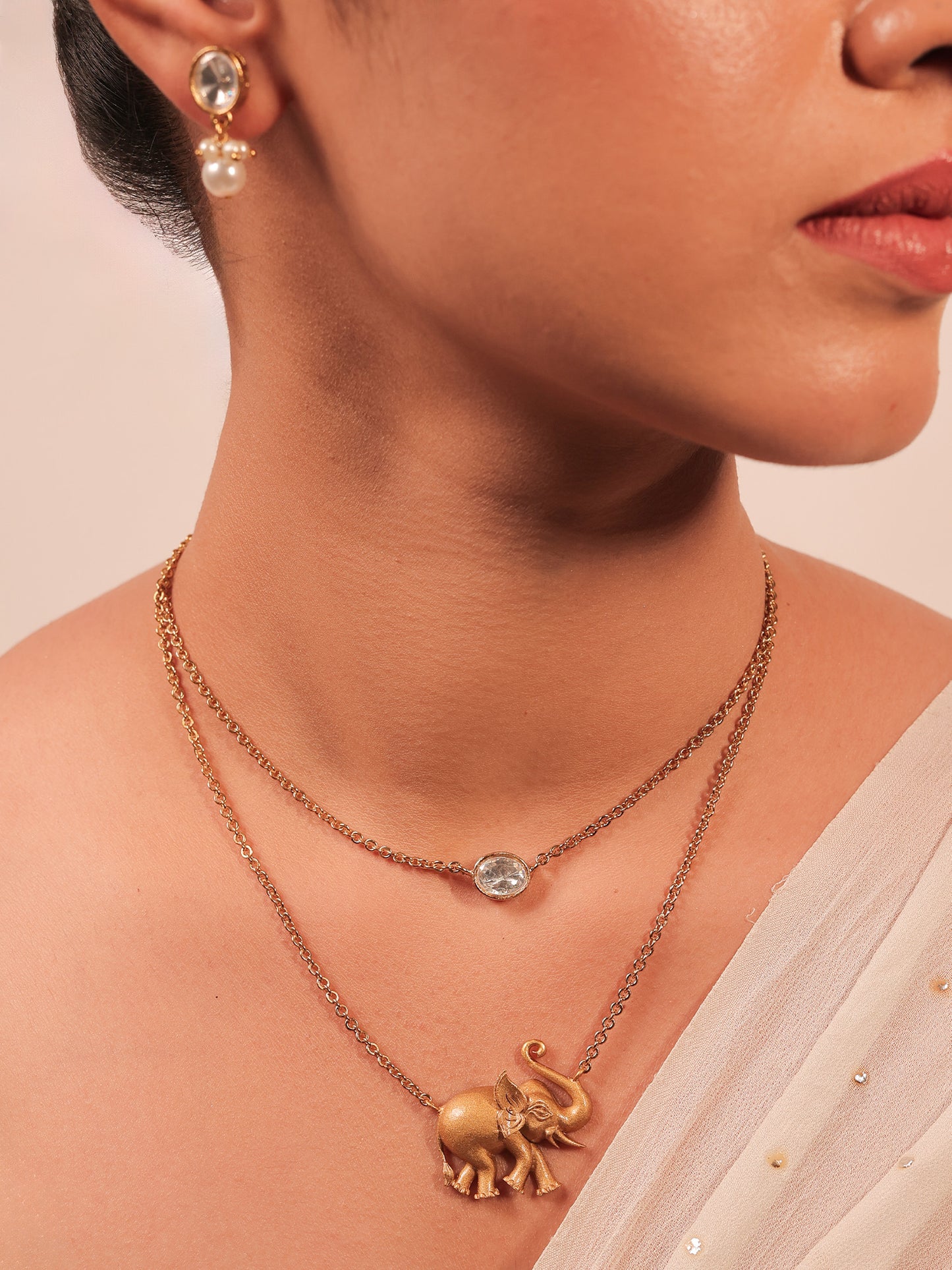 Roohi White Kundan Pendant Set