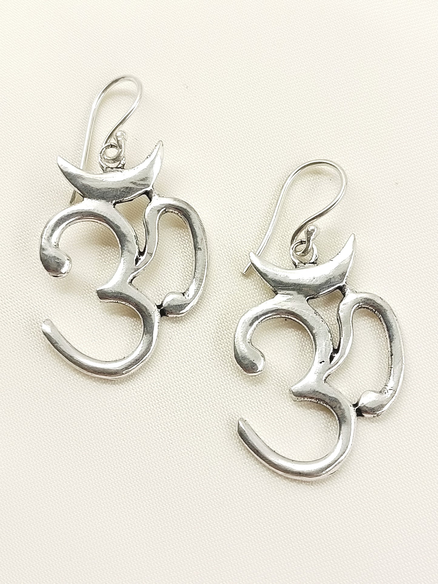 Mohak Silver Men's Earrings