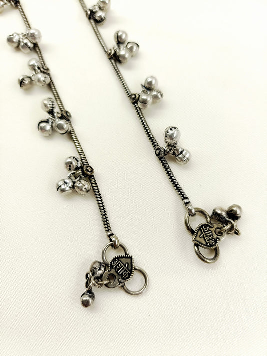 Epshita Plain Oxidized Ghungroo Chain Anklets
