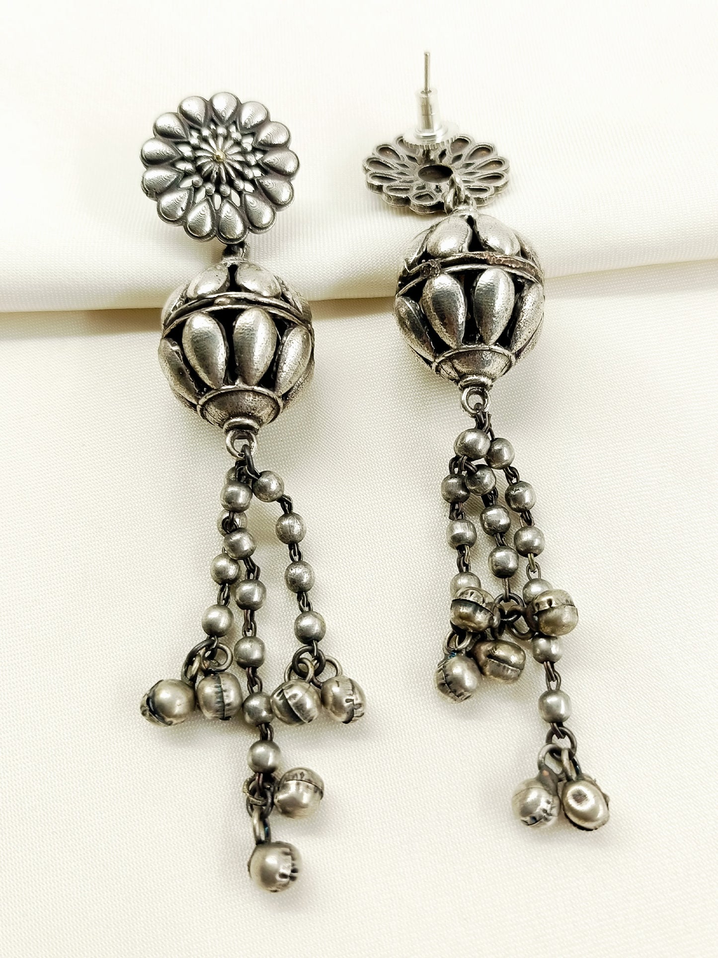 Meenakshi Plain Oxidized Jhumki