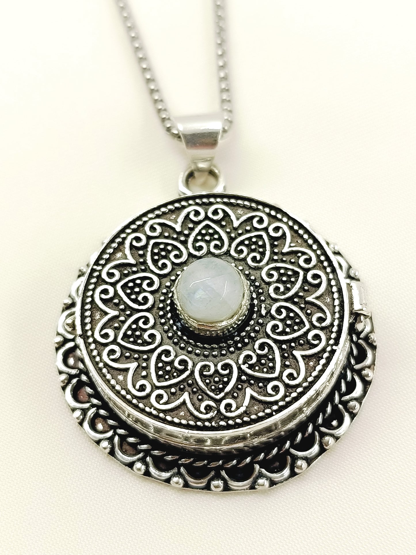 Chiraj Silver Men's Neckpiece