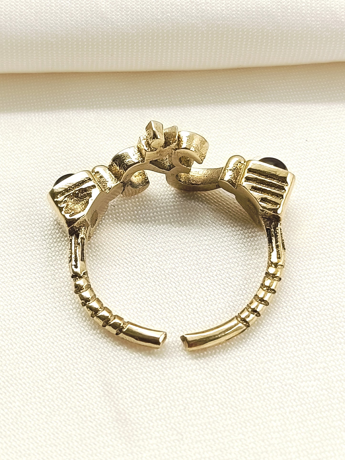 Maanyt Bronze Men's Finger Ring