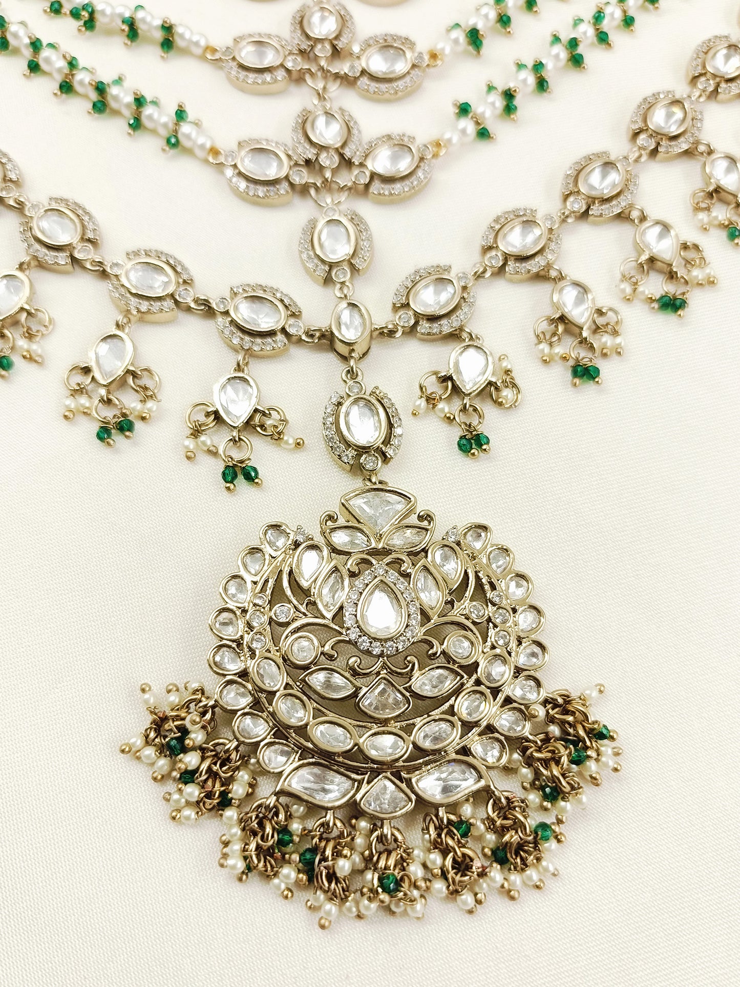 Moonlight Green Kundan Mathapatti