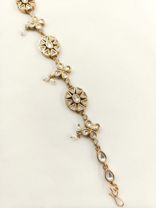 Omi White Kundan Sheeshpatti