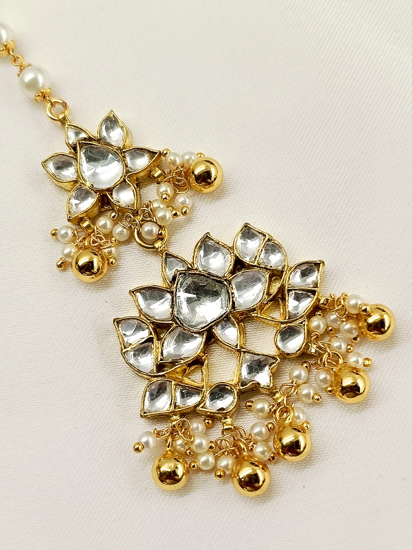 Malayaisa White Gold Plated Kundan Teeka