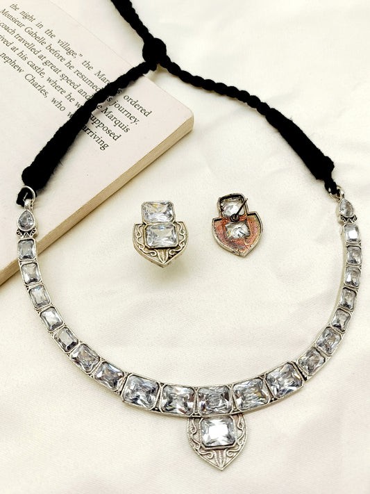 Dinal White Oxidized Necklace Set
