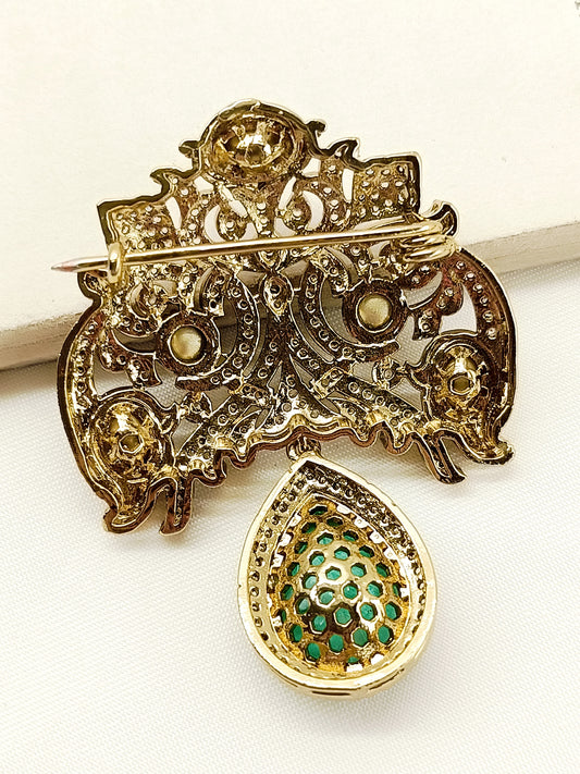 Urvansh Green Men's Brooch
