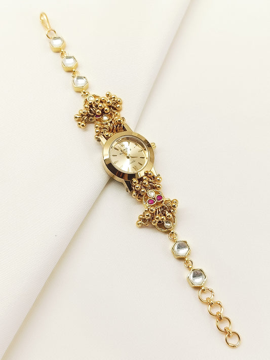 Neelakshi's Paachi Kundan Watch