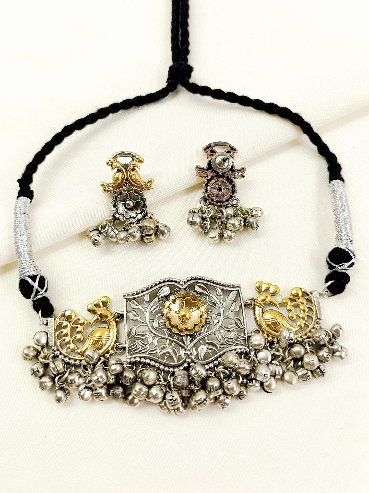 Prakriti Dual-Tone Oxidized Choker Set
