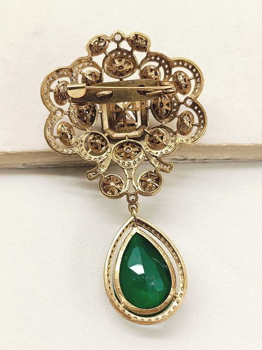 Yugal Green Men's Brooch