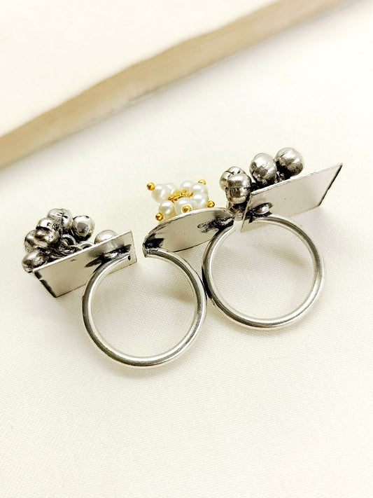 Abhiprithi Cream Oxidized Finger Ring