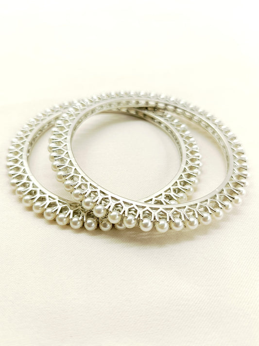 Hemali White Pearl Bangle